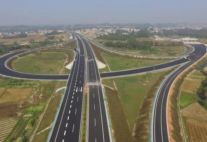 广西荔浦至玉林高速公路将于2020年底建成通车